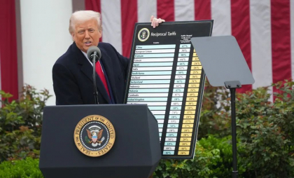 „Bani mulți vor începe să intre pe 1 august”. Donald Trump spune că nu va da înapoi cu tarifele și a anunțat o taxă nouă
„Bani mulți vor începe să intre pe 1 august”. Donald Trump spune că nu va da înapoi cu tarifele și a anunțat o taxă nouă