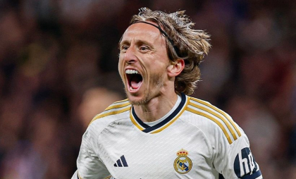 Luka Modric a jucat al 597-lea şi ultimul meci pentru Real Madrid. Următoarea destinaţie - AC Milan
Luka Modric a jucat al 597-lea şi ultimul meci pentru Real Madrid. Următoarea destinaţie - AC Milan