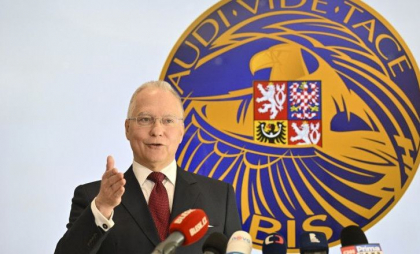 Rusia angajează migranți pentru a semăna haos în țările UE, susțin serviciile secrete din Cehia
