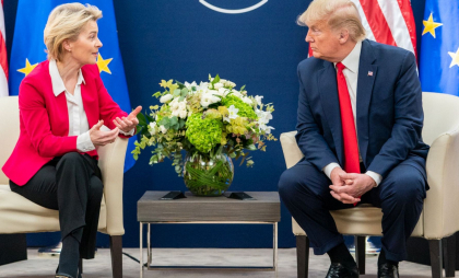 Donald Trump a declarat război comercial cu Uniunea Europeană. Mesajul transmis Ursulei von der Leyen