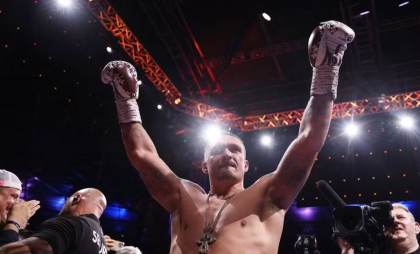Oleksandr Usyk l-a făcut KO pe Daniel Dubois și a devenit din nou campion mondial incontestabil Oleksandr Usyk l-a făcut KO pe Daniel Dubois și a devenit din nou campion mondial incontestabil