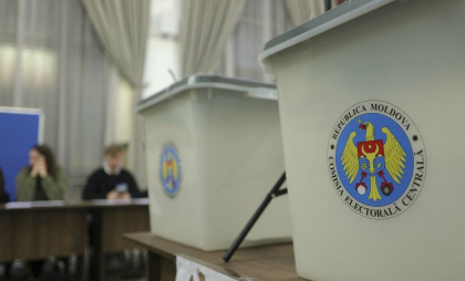 Trei potențiali candidați independenți au depus cereri la CEC pentru alegerile parlamentare din 28 septembrie. Cine sunt aceștia Trei potențiali candidați independenți au depus cereri la CEC pentru alegerile parlamentare din 28 septembrie. Cine sunt aceștia