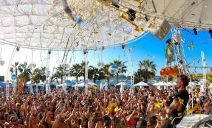 Criză de ambulanțe în Ibiza, din cauza petrecerilor cu droguri ieftine și turiști în exces
