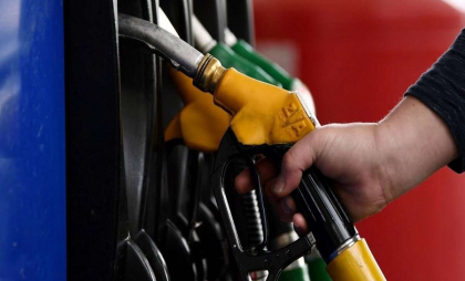 Săptămâna începe cu noi scumpiri la carburanți.Cât vor achita șoferii pentru benzină și motorină. Noile prețuri stabilite de ANRE - FOTO
