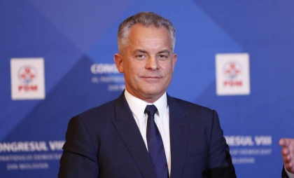 Plahotniuc ar fi avut un pașaport românesc valabil, obținut la un an după fuga din țară. Mai multe acte ale acestuia nu figurează în bazele de date din România