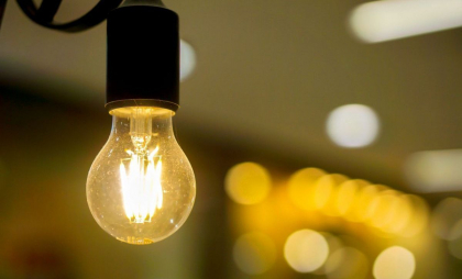Energia electrică se ieftinește. ANRE anunță noile prețuri ce urmează să fie aprobate săptămâna viitoare / DOC  
