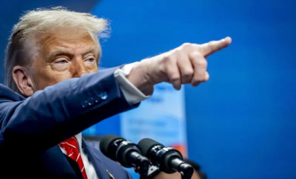 Trump, mesaj dur pentru Europa pe tema migrației înaintea întâlnirii cu von der Leyen: „Nu o să mai aveți Europa”
Trump, mesaj dur pentru Europa pe tema migrației înaintea întâlnirii cu von der Leyen: „Nu o să mai aveți Europa”