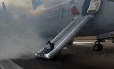 Panică la aterizarea unui avion în SUA, după explozia cauciucurilor: Pasagerii, evacuați pe tobogan. „O să murim cu toții” - VIDEO Panică la aterizarea unui avion în SUA, după explozia cauciucurilor: Pasagerii, evacuați pe tobogan. „O să murim cu toții” - VIDEO