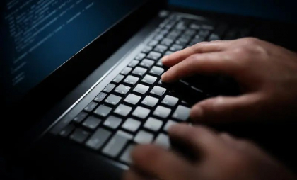 Adolescent anchetat în Spania după apariția unor imagini nud cu colegele sale, create de AI
Adolescent anchetat în Spania după apariția unor imagini nud cu colegele sale, create de AI