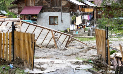 Noi imagini cu dezastrul lăsat în urmă de inundațiile din Neamț și Suceava. „Intervenții neîncetate” ale salvatorilor - FOTO/VIDEO Noi imagini cu dezastrul lăsat în urmă de inundațiile din Neamț și Suceava. „Intervenții neîncetate” ale salvatorilor - FOTO/VIDEO