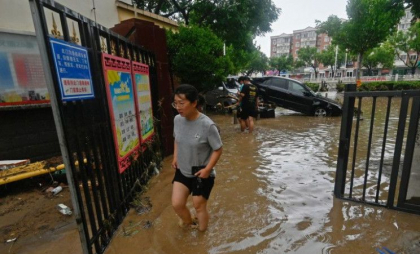 30 de persoane au murit în Beijing în urma ploilor torenţiale şi a inundaţiilor. Peste 80.000 de persoane, evacuate și relocate - VIDEO 30 de persoane au murit în Beijing în urma ploilor torenţiale şi a inundaţiilor. Peste 80.000 de persoane, evacuate și relocate - VIDEO