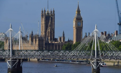 Atac cu cuţitul în centrul Londrei, lângă Tower Bridge. Doi oameni au murit, alți doi au ajuns la spital
