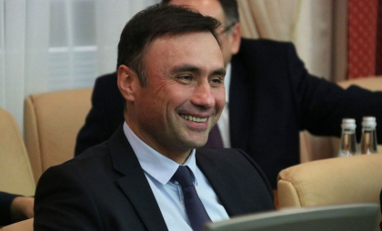 Fostul ministru al Justiției, Vitalie Pîrlog, rămâne în arest în Franța. Curtea de Apel de la Paris, meține decizia magistraților de săptămâna trecută Fostul ministru al Justiției, Vitalie Pîrlog, rămâne în arest în Franța. Curtea de Apel de la Paris, meține decizia magistraților de săptămâna trecută