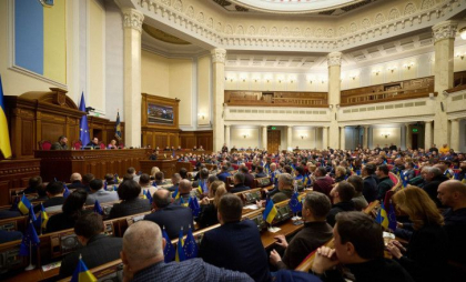 Parlamentul Ucrainei aprobă restabilirea independenţei instituţiilor anticorupţie, după zile de proteste și critici din partea UE