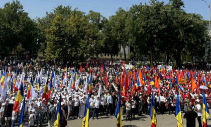 Poliția anunță că un vicepreședinte al raionului Orhei a fost documentat pentru coruperea participanților la protestul de sâmbătă Poliția anunță că un vicepreședinte al raionului Orhei a fost documentat pentru coruperea participanților la protestul de sâmbătă