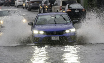 Inundații puternice în New York și New Jersey. Apa a pătruns în stațiile de metrou și în autobuze. A fost decretată stare de urgență - VIDEO Inundații puternice în New York și New Jersey. Apa a pătruns în stațiile de metrou și în autobuze. A fost decretată stare de urgență - VIDEO