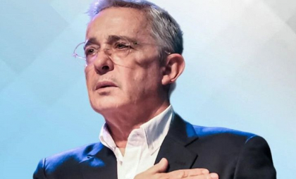 Fostul președinte al Columbiei, Alvaro Uribe, condamnat la 12 ani de arest la domiciliu