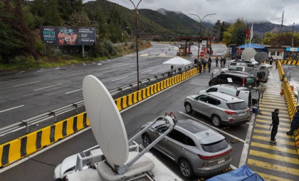 Cursă contracronometru pentru salvarea muncitorilor după ce o mină s-a prăbușit în Chile. O persoană, găsită decedată Cursă contracronometru pentru salvarea muncitorilor după ce o mină s-a prăbușit în Chile. O persoană, găsită decedată