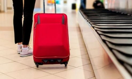 O fetiță de 2 ani, găsită într-o valiză în compartimentul de bagaje al unui autobuz, în Noua Zeelandă. O femeie a fost arestată
