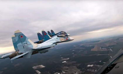 Trei bombardiere supersonice Su-24 și două avioane de vânătoare Su-30SM ale rușilor, lovite într-un singur atac, în Crimeea, revendicat de SBU