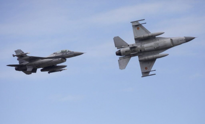 Două avioane F-16, ridicate de la sol de armata română după atacul Rusiei în apropierea frontierei României