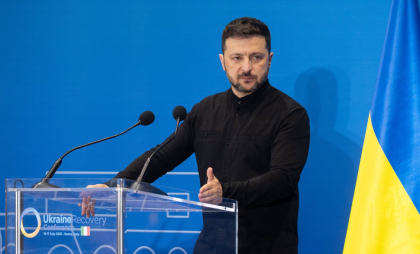 Zelenski cere SUA să-şi intensifice presiunile împotriva Rusiei în timpul vizitei a lui Witkoff la Moscova
Zelenski cere SUA să-şi intensifice presiunile împotriva Rusiei în timpul vizitei a lui Witkoff la Moscova