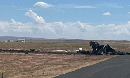 Patru oameni au murit în urma prăbuşirii unui avion în Arizona, SUA - FOTO/ VIDEO
Patru oameni au murit în urma prăbuşirii unui avion în Arizona, SUA - FOTO/ VIDEO