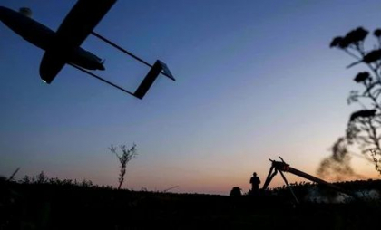 Un clip dramatic arată un efect secundar sângeros al demecanizării armatei ruse - VIDEO
Un clip dramatic arată un efect secundar sângeros al demecanizării armatei ruse - VIDEO