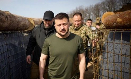 Scade încrederea ucrainenilor în Zelenski. Președintele este la cel mai redus nivel din ultimele șase luni. De ce este dezamăgită populația
Scade încrederea ucrainenilor în Zelenski. Președintele este la cel mai redus nivel din ultimele șase luni. De ce este dezamăgită populația