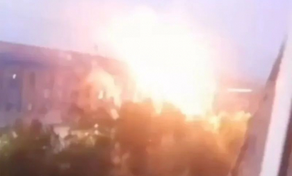 Fabrică pentru rachetele rusești de croazieră Kh-32 și Kh-101, lovită de dronele Kievului la sute de kilometri de graniță, într-un atac revendicat de SBU - VIDEO
Fabrică pentru rachetele rusești de croazieră Kh-32 și Kh-101, lovită de dronele Kievului la sute de kilometri de graniță, într-un atac revendicat de SBU - VIDEO