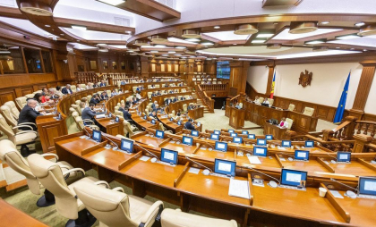 Parlamentul se va reuni într-o sesiune specială pentru depunerea jurământului de către noii judecători constituționali