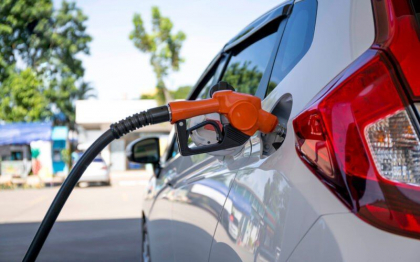 Carburanții se ieftinesc. Noile prețuri stabilite de ANRE pentru benzină și motorină - FOTO

