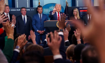 Nemulțumit de relatările despre summitul cu Putin, Trump se răfuiește cu presa: „Citează în mod constant ratați concediați” Nemulțumit de relatările despre summitul cu Putin, Trump se răfuiește cu presa: „Citează în mod constant ratați concediați”