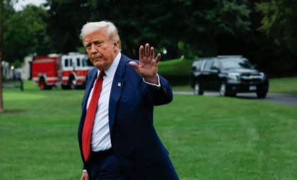 Momentul în care lui Trump „i s-a aprins beculețul”, în discuția cu liderii europeni. O singură persoană a reușit să îi explice capcana întinsă de Putin Momentul în care lui Trump „i s-a aprins beculețul”, în discuția cu liderii europeni. O singură persoană a reușit să îi explice capcana întinsă de Putin