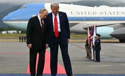 Indicațiile Kremlinului pentru mass-media de stat care relatează despre summit-ul din Alaska. Aplauze de la Trump Indicațiile Kremlinului pentru mass-media de stat care relatează despre summit-ul din Alaska. Aplauze de la Trump