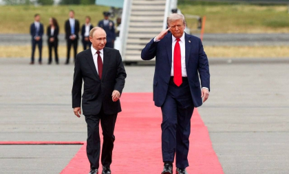 Reacțiile ucrainenilor după ce Trump l-a primit pe covorul roșu pe Putin. Imaginea virală în țara lui Zelenski