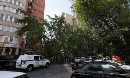 Atacuri reciproce între Rusia și Ucraina în timpul summitului Trump-Putin. Kievul spune că rușii au lansat 85 de drone și o rachetă balistică