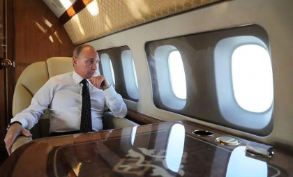Cum s-a lăudat Kremlinul că aeronava lui Putin a fost escortată de avioane americane F-35 în drumul de întoarcere spre Rusia
Cum s-a lăudat Kremlinul că aeronava lui Putin a fost escortată de avioane americane F-35 în drumul de întoarcere spre Rusia