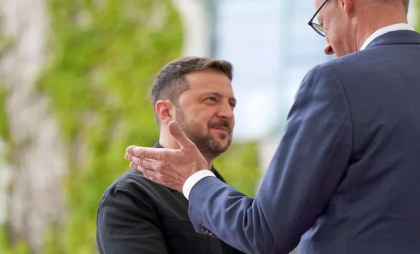Cancelarul Merz vrea să-i dea „sfaturi bune” lui Zelenski ca să nu se mai certe cu Trump. Propunerea Berlinului pentru întâlnirea dintre președinții rus și ucrainean Cancelarul Merz vrea să-i dea „sfaturi bune” lui Zelenski ca să nu se mai certe cu Trump. Propunerea Berlinului pentru întâlnirea dintre președinții rus și ucrainean