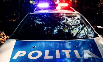 Un moldovean - reținut în România, după ce a furat o geantă cu 4.200 de euro, la București. A lovit și o mașină într-o benzinărie Un moldovean - reținut în România, după ce a furat o geantă cu 4.200 de euro, la București. A lovit și o mașină într-o benzinărie