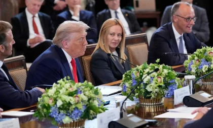 Nici unul dintre cei 7 lideri europeni nu a rostit numele lui Putin sau al Rusiei. Meloni: „Am fost de la început de partea Ucrainei și așa vom fi”. Ce a mai spus premierul Italiei, la 30 de centimetri de Trump Nici unul dintre cei 7 lideri europeni nu a rostit numele lui Putin sau al Rusiei. Meloni: „Am fost de la început de partea Ucrainei și așa vom fi”. Ce a mai spus premierul Italiei, la 30 de centimetri de Trump