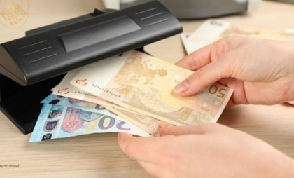 N-a declarat în vamă la Aeroport aproape 100 de mii de euro. Un bărbat, condamnat la 5 ani de închisoare