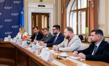Ministrul Energiei, în vizită la Kiev: A avut întrevederi bilaterale cu omologi și oficiali din domeniul energetic. Ce subiecte au fost abordate - FOTO Ministrul Energiei, în vizită la Kiev: A avut întrevederi bilaterale cu omologi și oficiali din domeniul energetic. Ce subiecte au fost abordate - FOTO