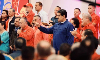 Vrea Trump să atace Venezuela? Vrea Trump să atace Venezuela?