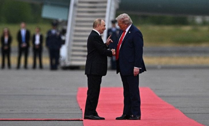 Putin vede „luminiţa de la capătul tunelului” în relaţiile cu SUA, Trump îl amenință cu „sancţiuni majore sau tarife enorme”