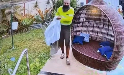 Un poștaș indian a devenit „erou” după un mic gest de bunătate care a durat „un minut” făcut în timpul serviciului, în Australia Un poștaș indian a devenit „erou” după un mic gest de bunătate care a durat „un minut” făcut în timpul serviciului, în Australia
