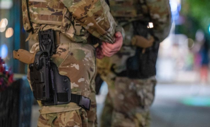 SUA: Garda Naţională, desfăşurată la Washington, poartă acum arme. În ce condiții pot fi folosite acestea SUA: Garda Naţională, desfăşurată la Washington, poartă acum arme. În ce condiții pot fi folosite acestea