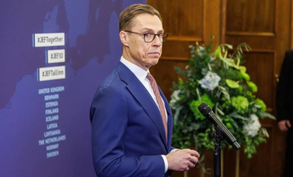 Un lider european, apropiat al lui Trump, crede că răbdarea președintelui SUA cu Rusia „se va epuiza”
Un lider european, apropiat al lui Trump, crede că răbdarea președintelui SUA cu Rusia „se va epuiza”