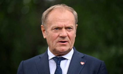 Și prim-ministrul Poloniei, Donald Tusk, a aterizat la Chișinău. În curând va sosi și președintele Franței, Emmanuel Macron Și prim-ministrul Poloniei, Donald Tusk, a aterizat la Chișinău. În curând va sosi și președintele Franței, Emmanuel Macron