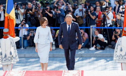 Prim-ministrul Poloniei, Donald Tusk: „Moldova este o țară pe care o dorim în UE.” Ce a spus oficialul despre redenumirea Aeroportului în cinstea compozitorului Eugen Doga Prim-ministrul Poloniei, Donald Tusk: „Moldova este o țară pe care o dorim în UE.” Ce a spus oficialul despre redenumirea Aeroportului în cinstea compozitorului Eugen Doga